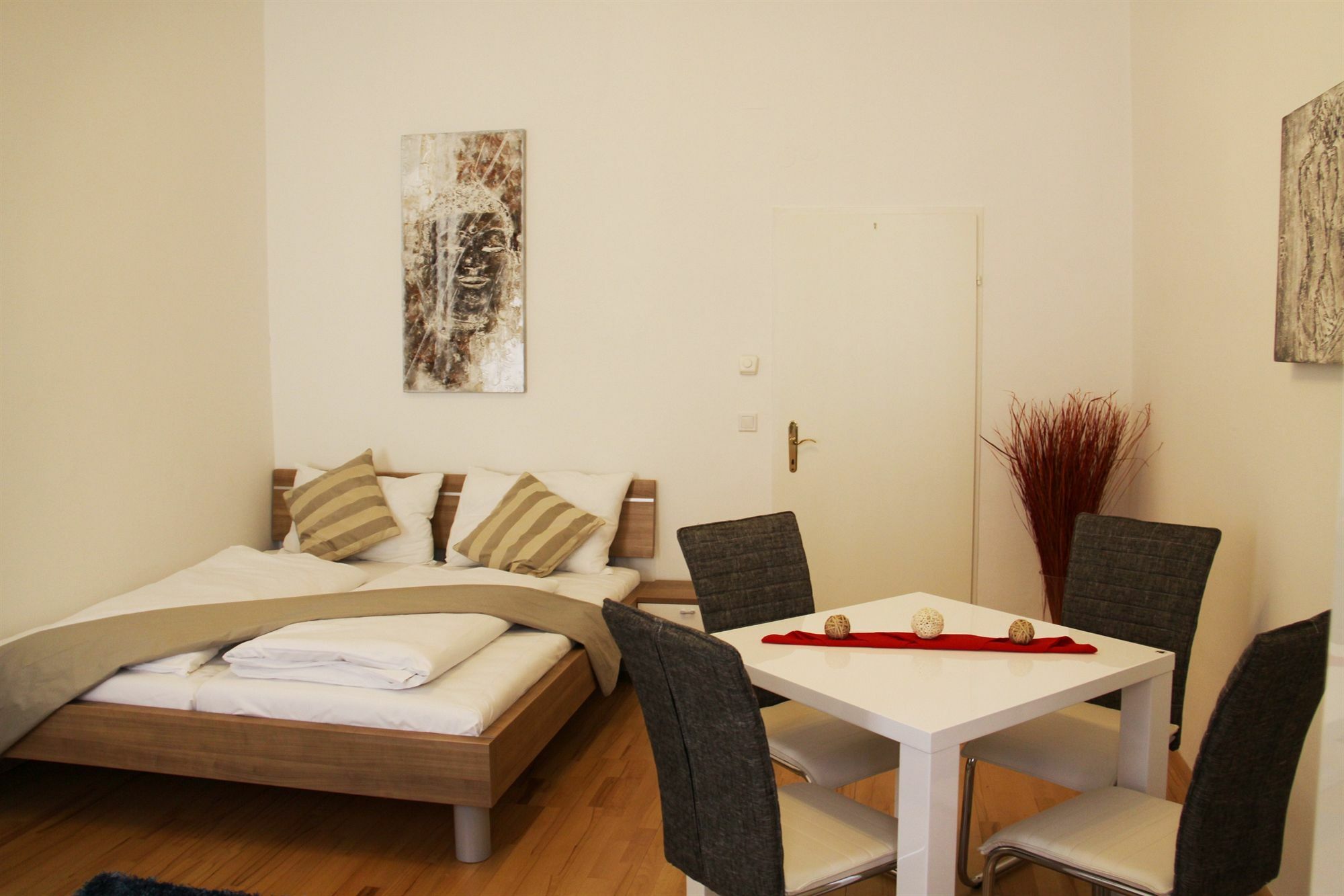 Checkvienna Apartment Khunngasse Buitenkant foto